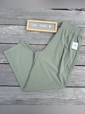 Vuori Villa Ankle Pant Laurel Women's Extra Large (XL) NWT Travel Lounge Pants